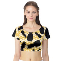 Ananas Chevrons Noir/jaune Short Sleeve Crop Top by kcreatif