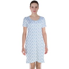 Chevrons Bleu Clair/blanc Short Sleeve Nightdress by kcreatif