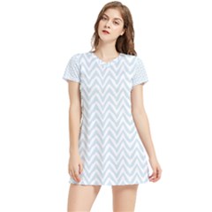 Chevrons Bleu Clair/blanc Women s Sports Skirt