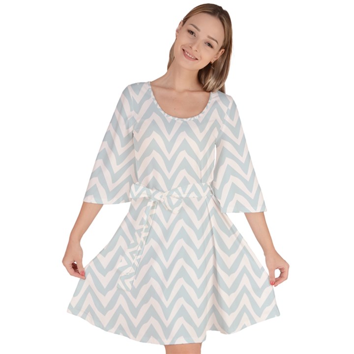 Chevrons Bleu clair/Blanc Velour Kimono Dress