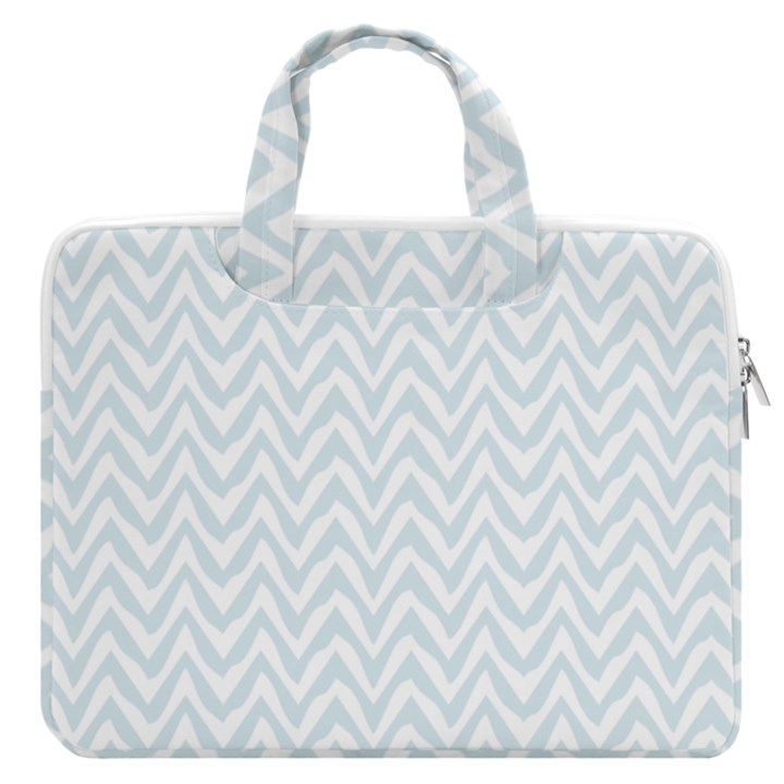 Chevrons Bleu clair/Blanc MacBook Pro Double Pocket Laptop Bag (Large)