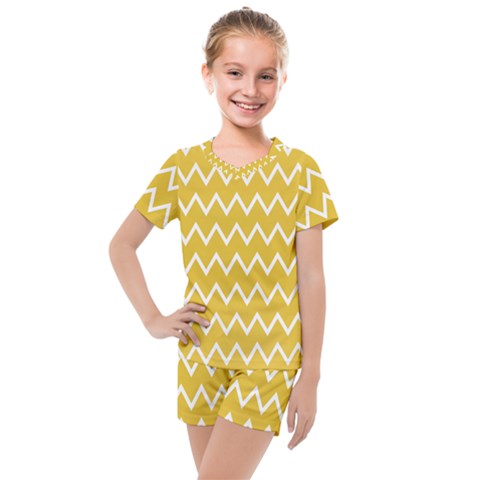 Chevroncolorsblancjaune76 Kids  Mesh Tee And Shorts Set by kcreatif