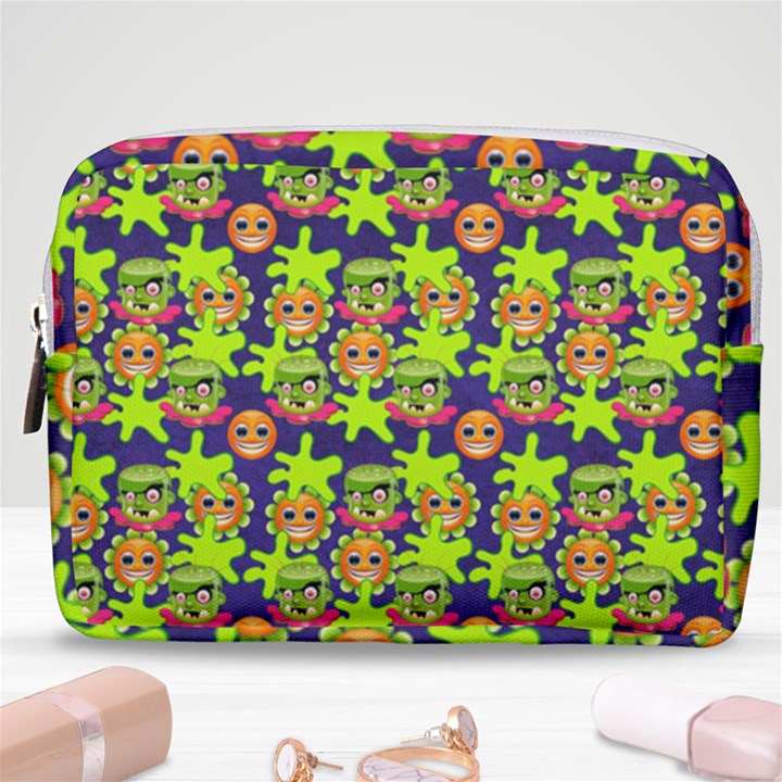 Smiley Background Smiley Grunge Make Up Pouch (Medium)