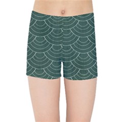 Green Sashiko Pattern Kids  Sports Shorts by goljakoff