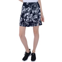 Fleurs De Cerisier Noir & Blanc Tennis Skirt by kcreatif