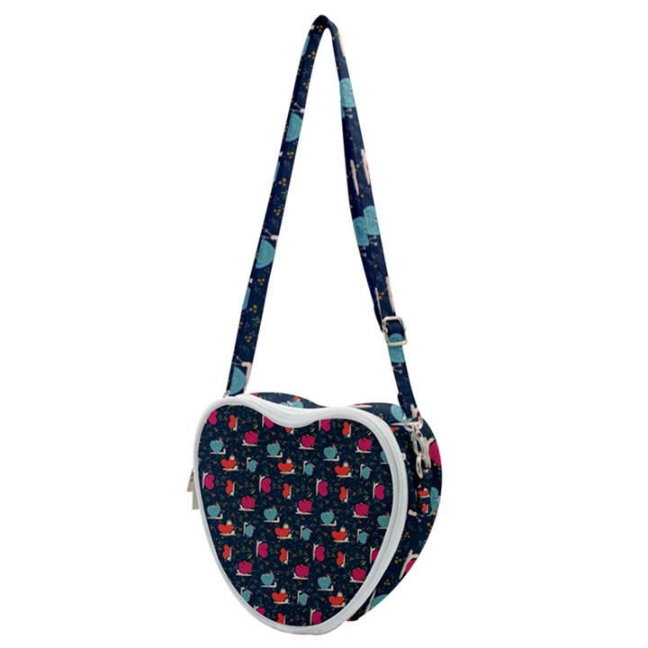 D52f0637-744d-4ef4-ba98-88c2841689d2 Heart Shoulder Bag