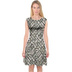 Tribal Geometric Grunge Print Capsleeve Midi Dress