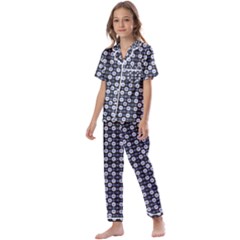 Modern Ornate Striped Pattern Kids  Satin Short Sleeve Pajamas Set by dflcprintsclothing