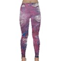 Violet feathers Classic Yoga Leggings View1