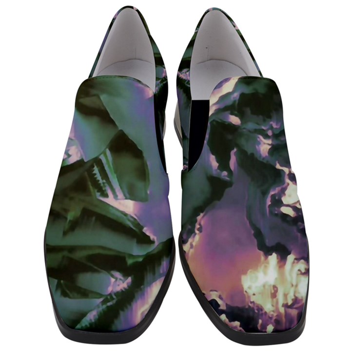 Abstract Wannabe Women Slip On Heel Loafers