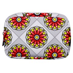 Mandala Modern Forme Geometrique Make Up Pouch (small) by byali