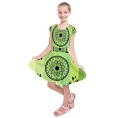 Green Grid Cute Flower Mandala Kids  Short Sleeve Dress by Magicworlddreamarts1