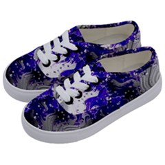 Fractal Lava Kids  Classic Low Top Sneakers by Sparkle