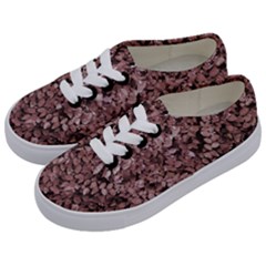 Red Leaves Photo Pattern Kids  Classic Low Top Sneakers