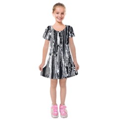 Black And White Abstract Linear Print Kids  Short Sleeve Velvet Dress by dflcprintsclothing