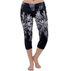 Black And White Lilies Botany Motif Print Capri Yoga Leggings by dflcprintsclothing