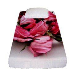 Scattered Roses Fitted Sheet (single Size) by kaleidomarblingart