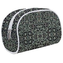 Initricate Ornate Abstract Print Make Up Case (medium)