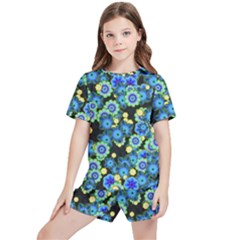 Flower Bomb  9 Kids  Tee And Sports Shorts Set