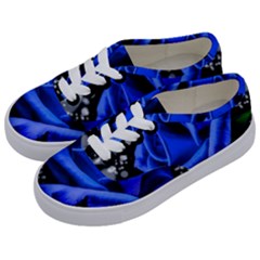 Blue-rose-rose-rose-bloom-blossom Kids  Classic Low Top Sneakers by Sapixe