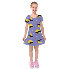 Bats With Yellow Moon Kids  Short Sleeve Velvet Dress by SychEva