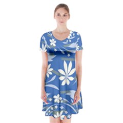 Folk Flowers Pattern Short Sleeve V-neck Flare Dress by Eskimos