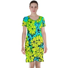 Chrysanthemums Short Sleeve Nightdress