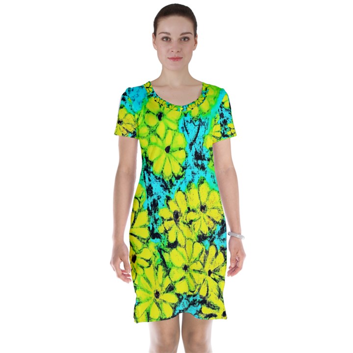 Chrysanthemums Short Sleeve Nightdress