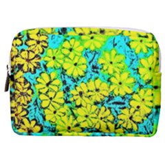 Chrysanthemums Make Up Pouch (medium) by Hostory