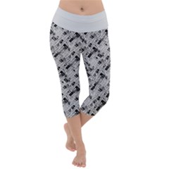 8 bit newspaper pattern, gazette collage black and white Lightweight Velour Capri Yoga Leggings