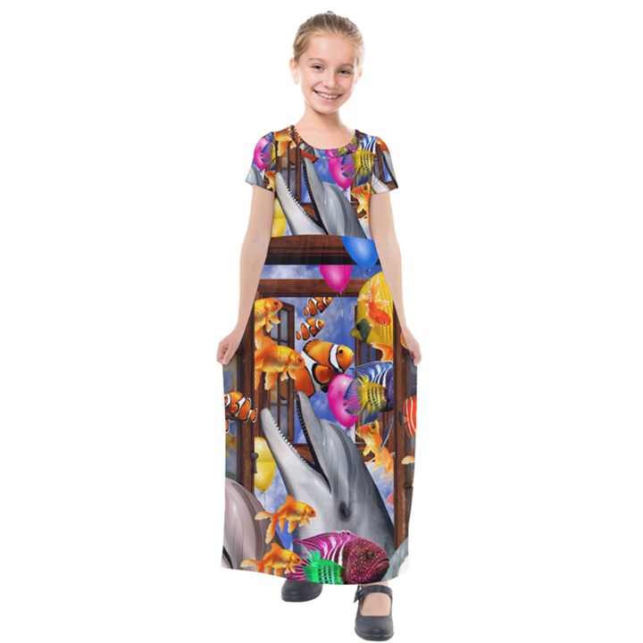 Outside The Window-swimming With Fishes Kids  Short Sleeve Maxi Dress