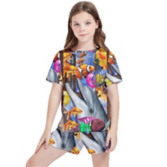 Outside The Window-swimming With Fishes Kids  Tee and Sports Shorts Set