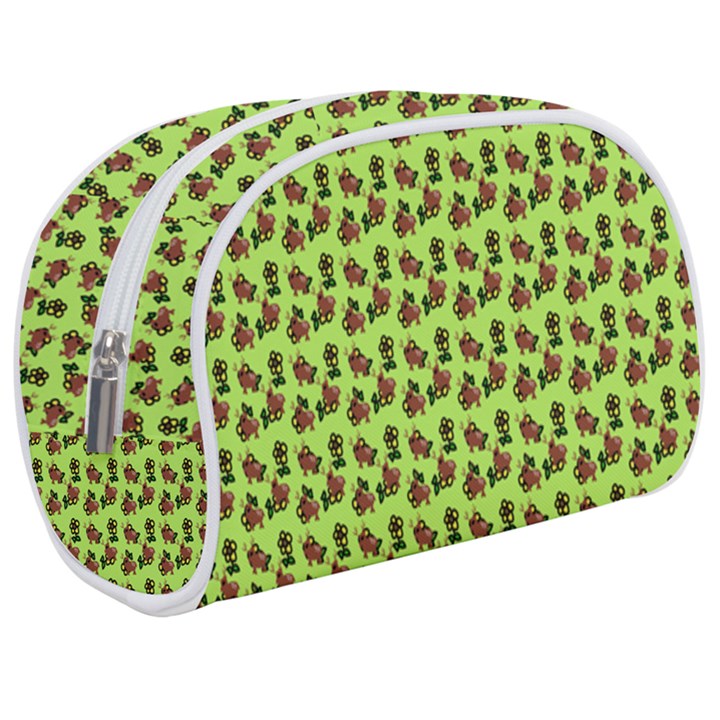 Cute Deer Pattern Green Make Up Case (Medium)