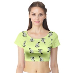 Black And White Vector Flowers At Canary Yellow Short Sleeve Crop Top by Casemiro