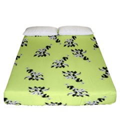 Black And White Vector Flowers At Canary Yellow Fitted Sheet (california King Size) by Casemiro