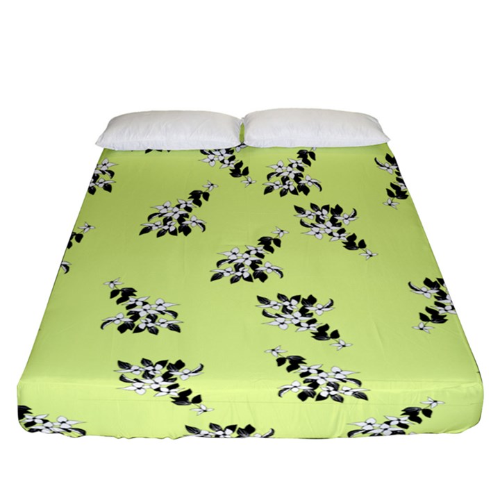 Black and white vector flowers at canary yellow Fitted Sheet (California King Size)