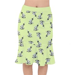 Black And White Vector Flowers At Canary Yellow Short Mermaid Skirt by Casemiro