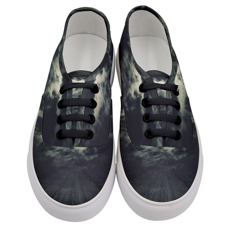 Dark Night Landscape Scene Women s Classic Low Top Sneakers