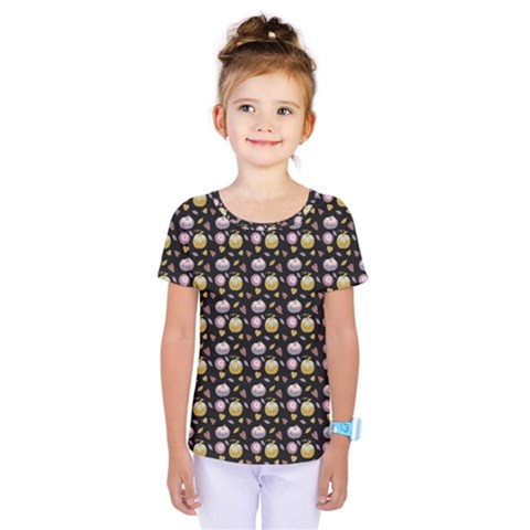 Shiny Pumpkins On Black Background Kids  One Piece Tee by SychEva