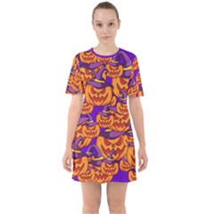 Purple And Orange Pumpkins, Crazy Halloween Pattern, Jack O  Lantern Sixties Short Sleeve Mini Dress by Casemiro