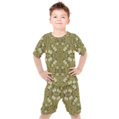 Folk Flowers Print Floral Pattern Ethnic Art Kids  Tee And Shorts Set by Eskimos