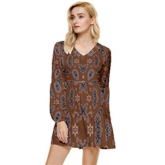 Floral Pattern Paisley Style Paisley Print  Doodle Background Tiered Long Sleeve Mini Dress