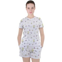 Magic Pattern  Women s Tee And Shorts Set