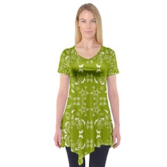 Floral Folk Damask Pattern  Short Sleeve Tunic  by Eskimos