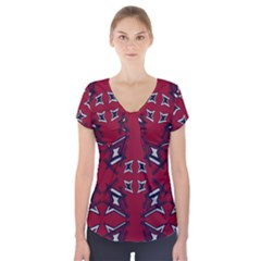 Abstract Pattern Geometric Backgrounds   Short Sleeve Front Detail Top by Eskimos