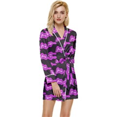 Abstract Waves Long Sleeve Satin Robe