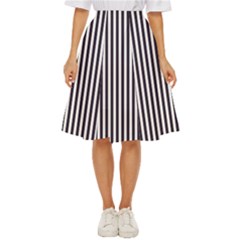 Minimalistic Black And White Stripes, Vertical Lines Pattern Classic Short Skirt