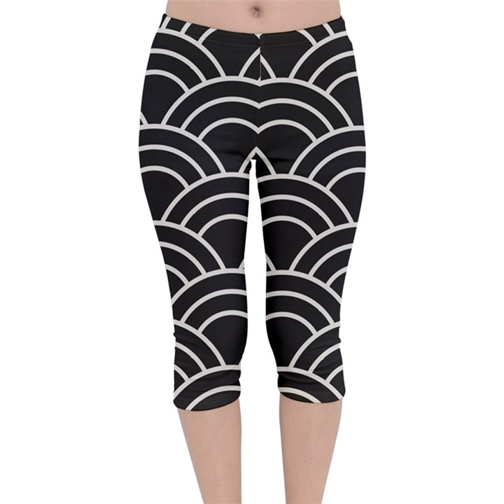 Black and white pattern Velvet Capri Leggings 