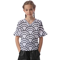 Black And White Pattern Kids  V-neck Horn Sleeve Blouse