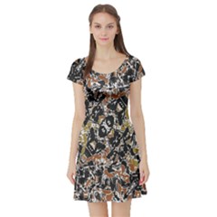 Modern Camo Tropical Print Design Short Sleeve Skater Dress